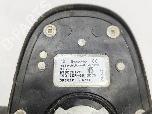 Antenne/Base MASERATI LEVANTE SUV (M161) 3.0 D Q4 | BP33385959C140  - Image 7