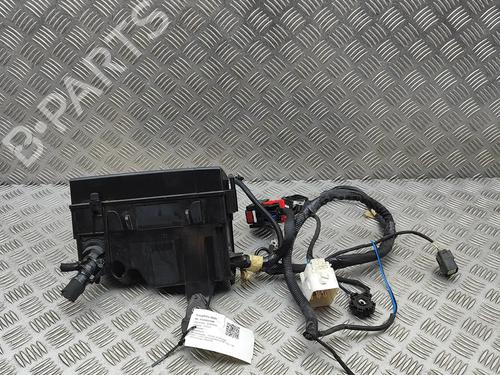 Fuse box VOLVO XC40 (536) T3 | BP30257627E1