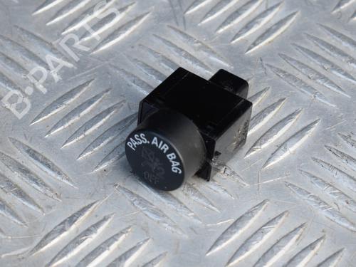 Used Electronic module MITSUBISHI L200 / TRITON (KA_T, KB_T) 2.5 DI-D 4WD (KB4T) (136 hp) 6730282