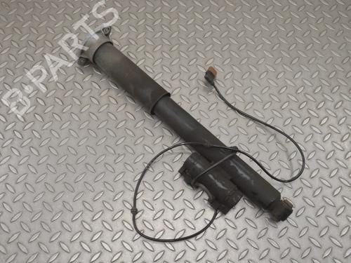 Used Left rear shock absorber Left rear shock absorber MERCEDES-BENZ C-CLASS (W205) AMG C 43 4-matic (205.064) (367 hp) 33359130 33359130