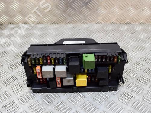 fuse-box-mercedes-benz-e-class-w212-e-220-cdi-a2129006924-a2319021501-a2129015304-a2129024408-f005v01430-2009-2010-2011-2012-2013-2014-2015-2016-10368288 main image