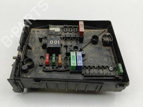 Used Fuse box Fuse box VW CADDY IV Box Body/MPV (SAA, SAH) 2.0 TDI (102 hp) 33381568 33381568