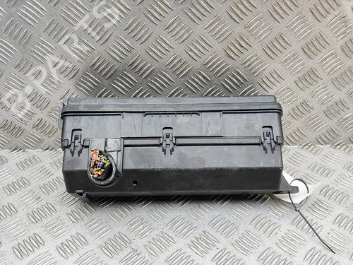 Used Fuse box Fuse box LAND ROVER RANGE ROVER SPORT II (L494) 4.4 SDV8 4x4 (340 hp) 33985698 33985698