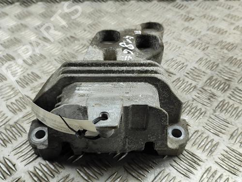 Used Engine mount Engine mount MERCEDES-BENZ CLA Coupe (C117) CLA 180 (117.342) (122 hp) 16271727 16271727