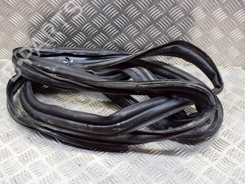 Used Rubber door seal TESLA MODEL X (5YJX) P100D AWD (772 hp) 14630437