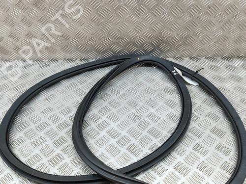 Used Rubber door seal AUDI A3 Sportback (8VA, 8VF) 1.5 TFSI (150 hp) 18417845