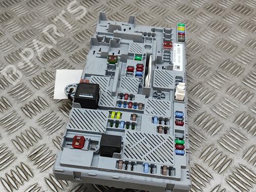 Fuse box JAGUAR F-PACE (X761) 2.0 P400e Plug-in Hybrid | BP28275582E1 