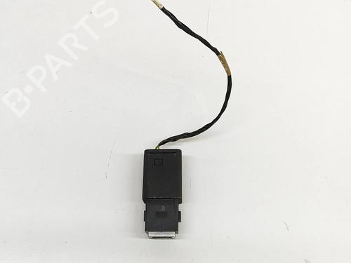 Used Electronic module PEUGEOT 2008 II (UD_, US_, UY_, UJ_, UR_, UC_) e-2008 (UKZKXZ) (136 hp) 27786056