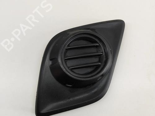 Used Grille Grille TOYOTA HILUX VIII Pickup (_N1_) 2.4 D 4WD (GUN125_, GUN125R) (150 hp) 15851705 15851705