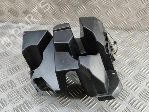 Used Rear bumper bracket Rear bumper bracket PEUGEOT 3008 III (KA_, KB_, KC_) e-210 (KCZKZX) (213 hp) 28688312 28688312