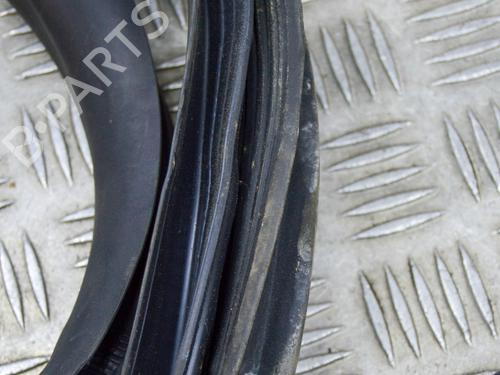 Rubber door seal MASERATI QUATTROPORTE VI 3.0 S Q4 | BP14648465C142 