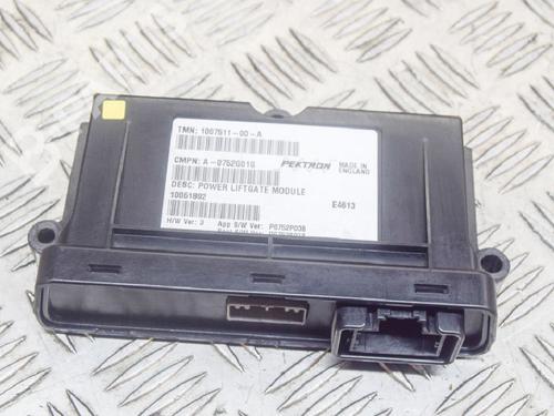 Used Control unit Control unit TESLA MODEL S (5YJS) P85 (421 hp) 8835041 8835041