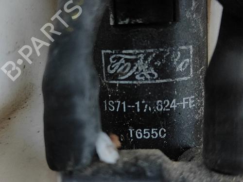 Windscreen washer tank VOLVO V50 (545) D2 | BP28546559C113