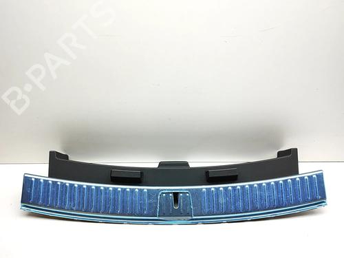 Used Tailgate trim Tailgate trim 38018200 38018200