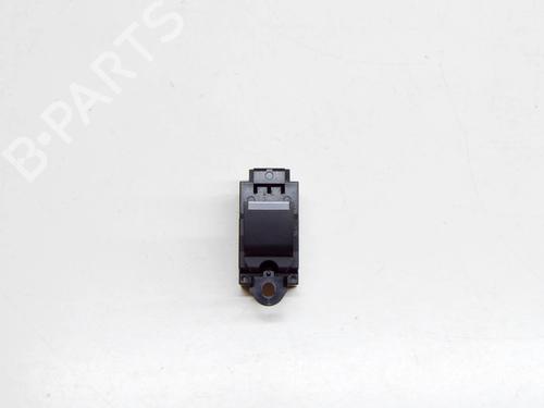left-rear-window-switch-jaguar-e-pace-x540-20-p200-awd-gx7314717ac-2017-10992095 main image