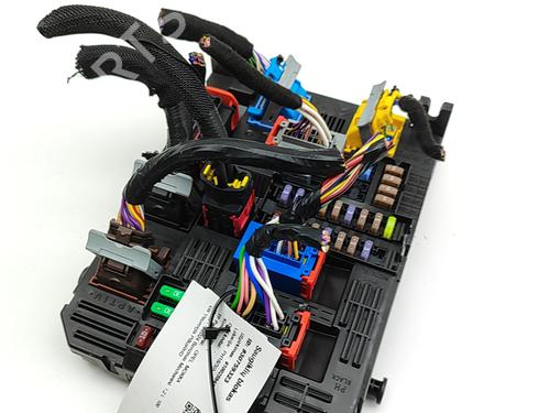 Fuse box OPEL MOKKA 1.2 (76) | BP28433527E1