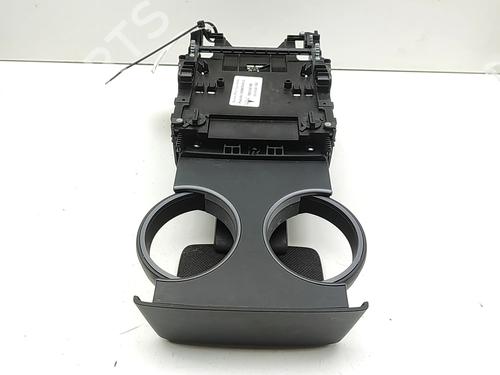 Koppholder/Gjenstandsholder TESLA MODEL S (5YJS) P100D AWD (772 hp) 32239003