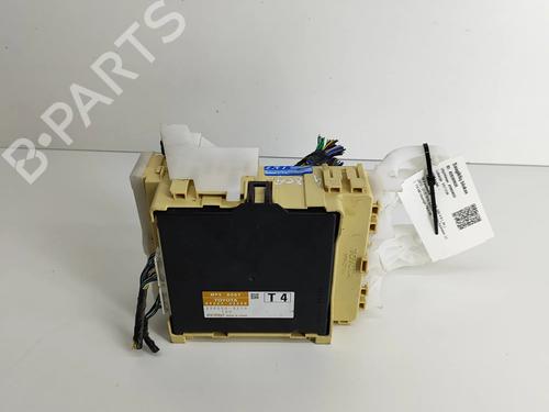 Used Fuse box Fuse box TOYOTA RAV 4 IV (_A4_) 2.5 Hybrid (AVA42_) (155 hp) 23561494 23561494