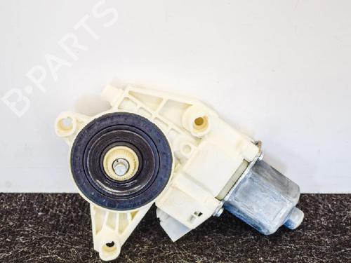 Right front window motor MERCEDES-BENZ GLA-CLASS (X156) GLA 180 (156.942) | BP6743818E20 