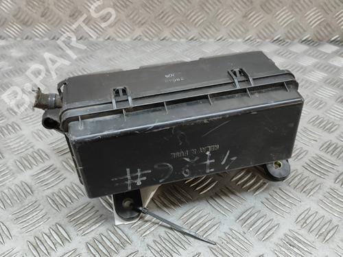 Used Fuse box Fuse box TOYOTA PREVIA II (_R3_) 2.0 D-4D (CLR30_, CLR30R) (116 hp) 24306559 24306559