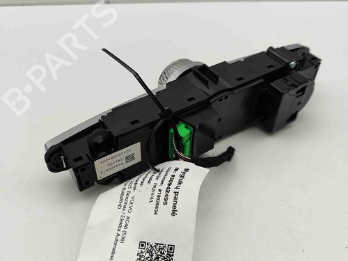 Switch VOLVO XC40 (536) B4 Mild-Hybrid | BP28433759I30