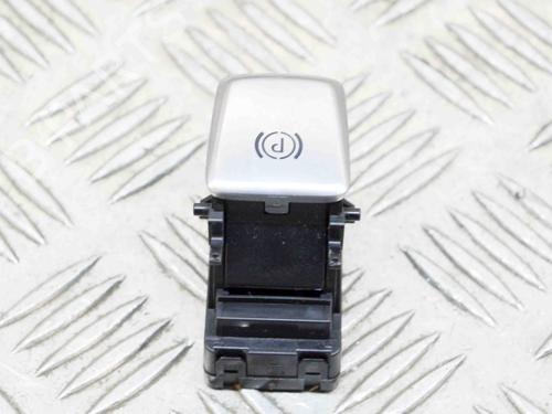 Used Switch MERCEDES-BENZ C-CLASS (W205) C 200 BlueTEC / d (205.037) (136 hp) 8625985