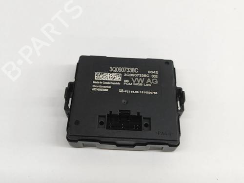 Used Electronic module Electronic module SKODA SUPERB III Estate (3V5) 2.0 TDI 4x4 (150 hp) 26524238 26524238