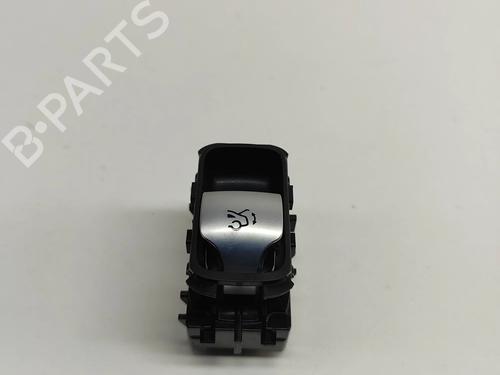 switch-mercedes-benz-eqe-v295-2022-28560457 main image