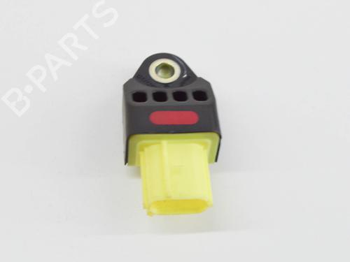 Used Electronic sensor TOYOTA YARIS (_P13_) 1.5 Hybrid (NHP130_, NHP130) (101 hp) 13928138