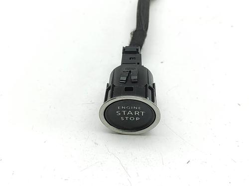 Used Switch Switch PEUGEOT 3008 III (KA_, KB_, KC_) e-210 (KCZKZX) (213 hp) 33962546 33962546