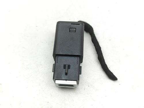 Módulo eletrónico Módulo eletrónico PEUGEOT 208 II (UB_, UP_, UW_, UJ_) e-208 (136 hp) 35767576 35767576