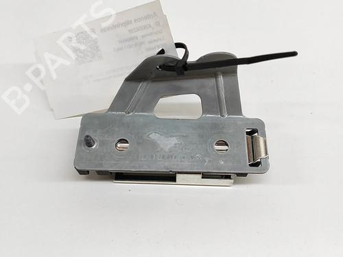 antennabase-mercedes-benz-gle-v167-2018-28554839 main image