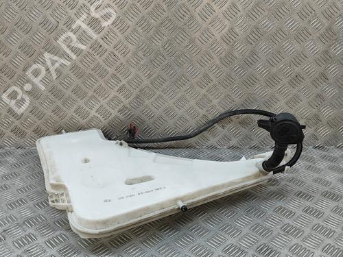 Used Windscreen washer tank BMW 3 Touring (F31) 318 d xDrive (143 hp) 29234625