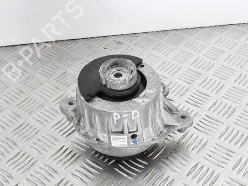 Used Engine mount MERCEDES-BENZ C-CLASS (W205) C 220 BlueTEC / d (205.003) (163 hp) 6734026