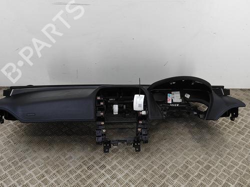 Armaturenbrett für JAGUAR XE (X760) 2.0 D (180 hp) 19937154