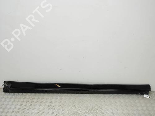 Used Right sideskirt Right sideskirt 38071634 38071634