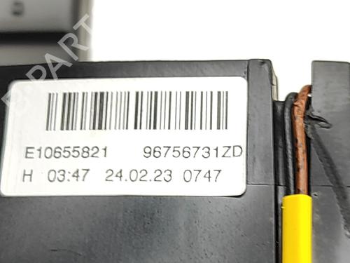 Steering column stalk PEUGEOT 3008 II SUV (MC_, MR_, MJ_, M4_) Hybrid 180 (M4DGLU) | BP30178441I23