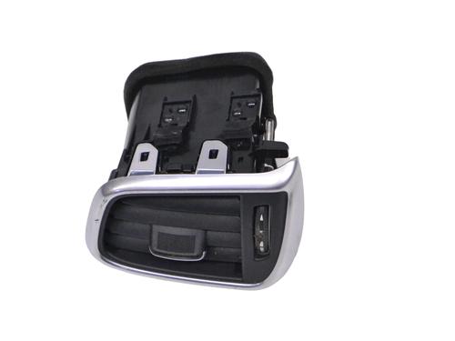 Used Air vent Air vent INFINITI Q30 1.5 D (109 hp) 33353752 33353752