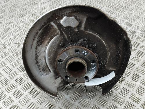 Used Left rear steering knuckle VOLVO XC60 II (246) D4 (190 hp) 28551360