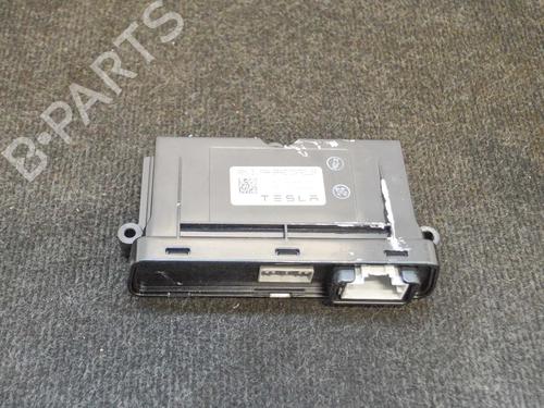 Used Electronic module TESLA MODEL S (5YJS) 75D AWD (525 hp) 20233018