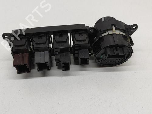 Switch NISSAN NAVARA NP300 (D40) 2.5 dCi 4WD (D40TT, D40T, D40M, D40BB) | BP21809522I30 