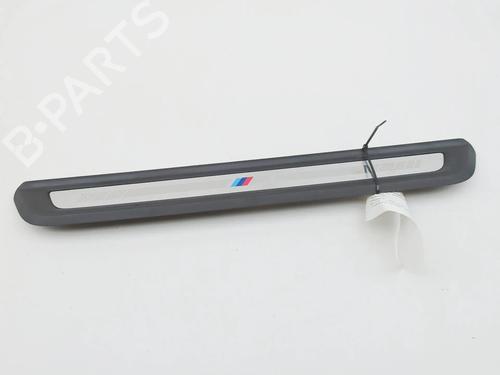 Højre sidekjole Højre sidekjole BMW 3 (G20, G80, G28) 330 e Plug-in-Hybrid (292 hp) 39656706 39656706