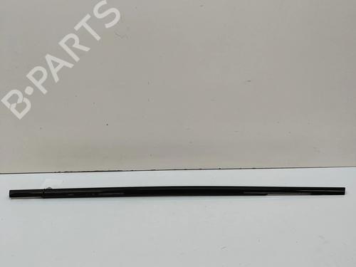 Used Door moulding trim JAGUAR F-PACE (X761) 2.0 P400e Plug-in Hybrid (404 hp) 30574877