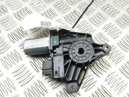 Used Left rear window motor MERCEDES-BENZ E-CLASS T-Model (S213) E 220 d 4-matic (213.205) (194 hp) 32476131