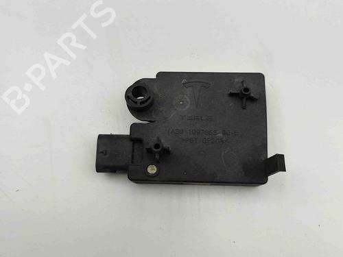 Modulo elettronico TESLA MODEL 3 (5YJ3) EV AWD | BP27792079M83 