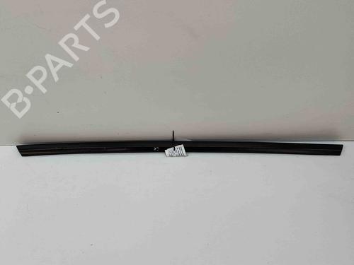 Used Door moulding trim TESLA MODEL Y (5YJY) EV Performance All-wheel Drive (534 hp) 29227100
