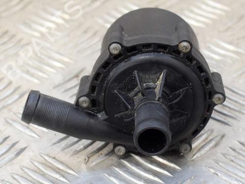 Used Auxiliary water pump Auxiliary water pump TESLA MODEL S (5YJS) 75 (388 hp) 20231390 20231390