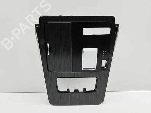 Middenconsole MAZDA CX-80 (KL_) e-SKYACTIVE-D MHEV AWD (KL0H, KL3R3P) (254 hp) 32525780