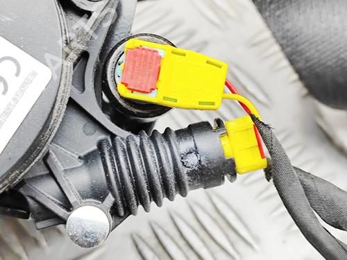 Front left seatbelt TESLA MODEL Y (5YJY) Long Range All-wheel Drive | BP33394350I26 - Image 6