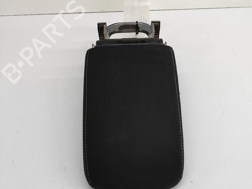Used Armrest / Center console Armrest / Center console VW GOLF VII (5G1, BQ1, BE1, BE2) 1.2 TSI (105 hp) 24976293 24976293
